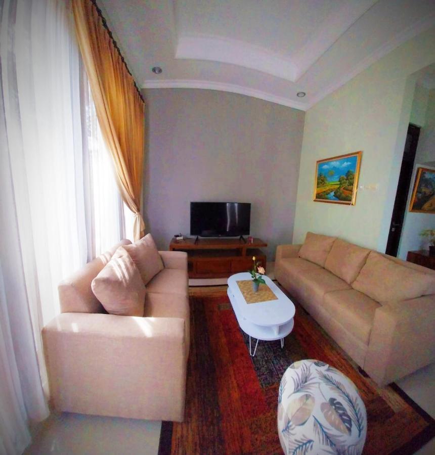 יוגיאקרטה Gated 3Br Residence - 10 Mins From Malioboro מראה חיצוני תמונה